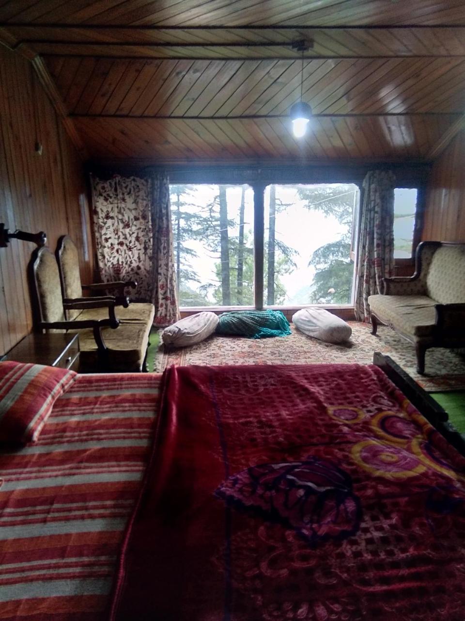 Huts Patnitop Bagian luar foto