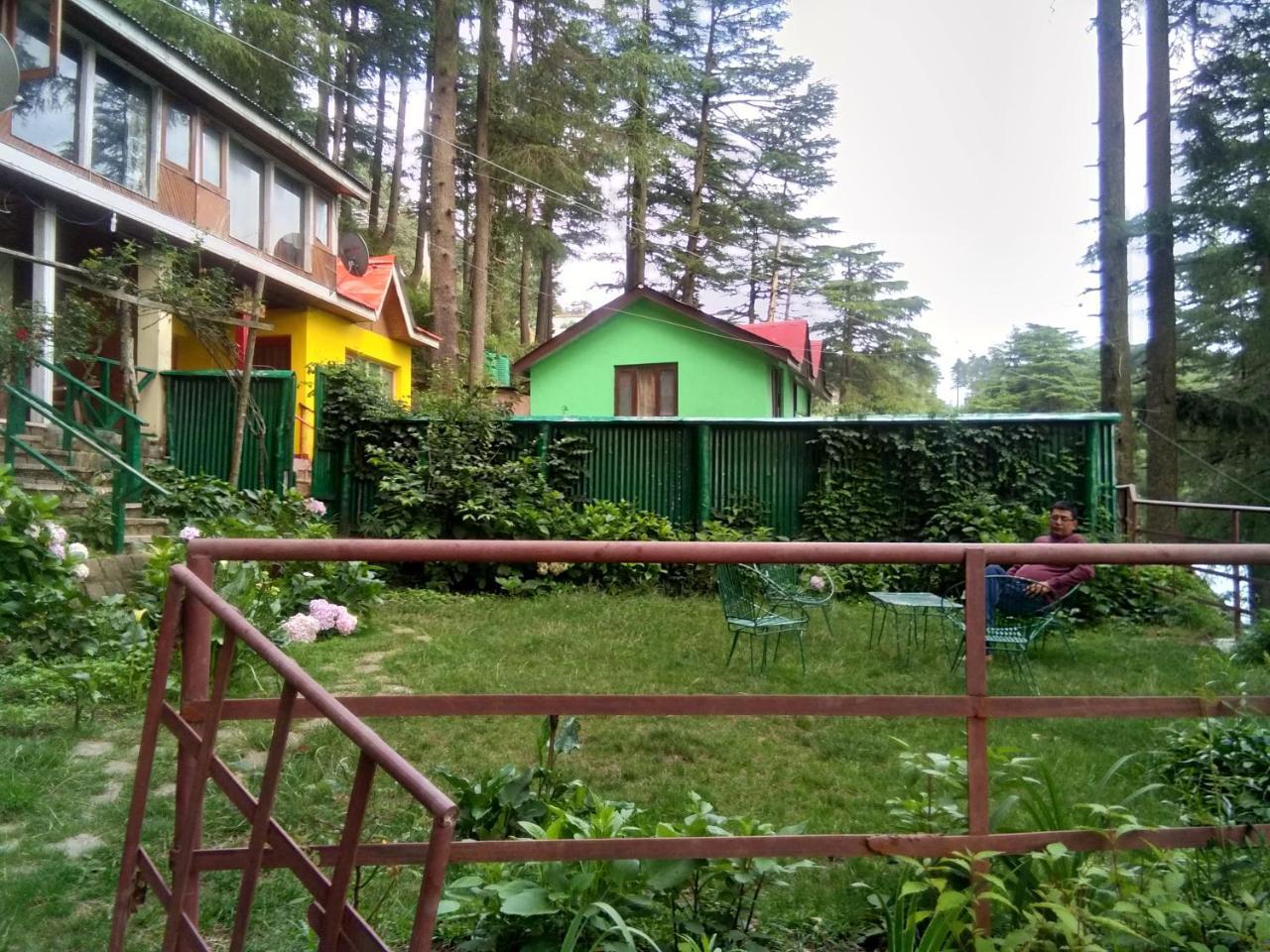 Huts Patnitop Bagian luar foto